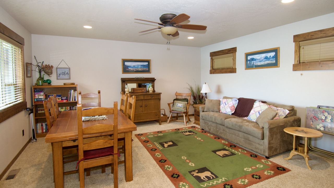 Photo of Livingroom in Big Arm