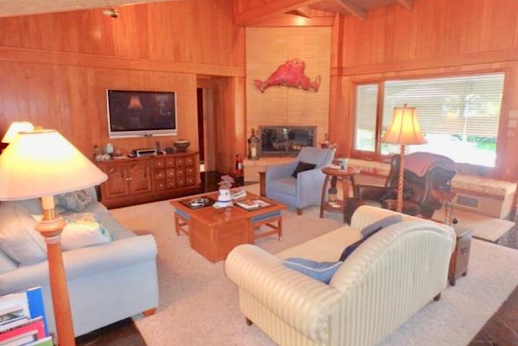 Photo of Livingroom in West Tisbury