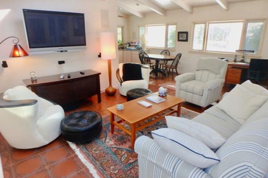 Photo of Livingroom in West Tisbury