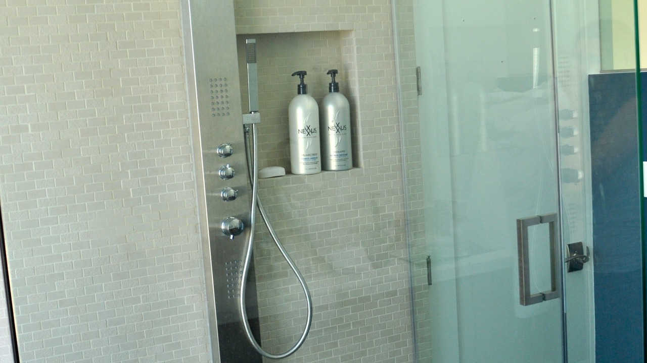 Photo of Bathroom in Silver Strand