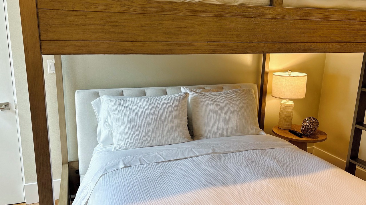 Photo of Bedroom in Silver Strand