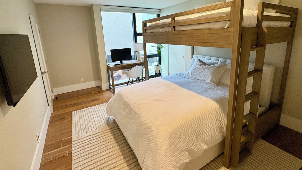 Photo of Bedroom in Silver Strand