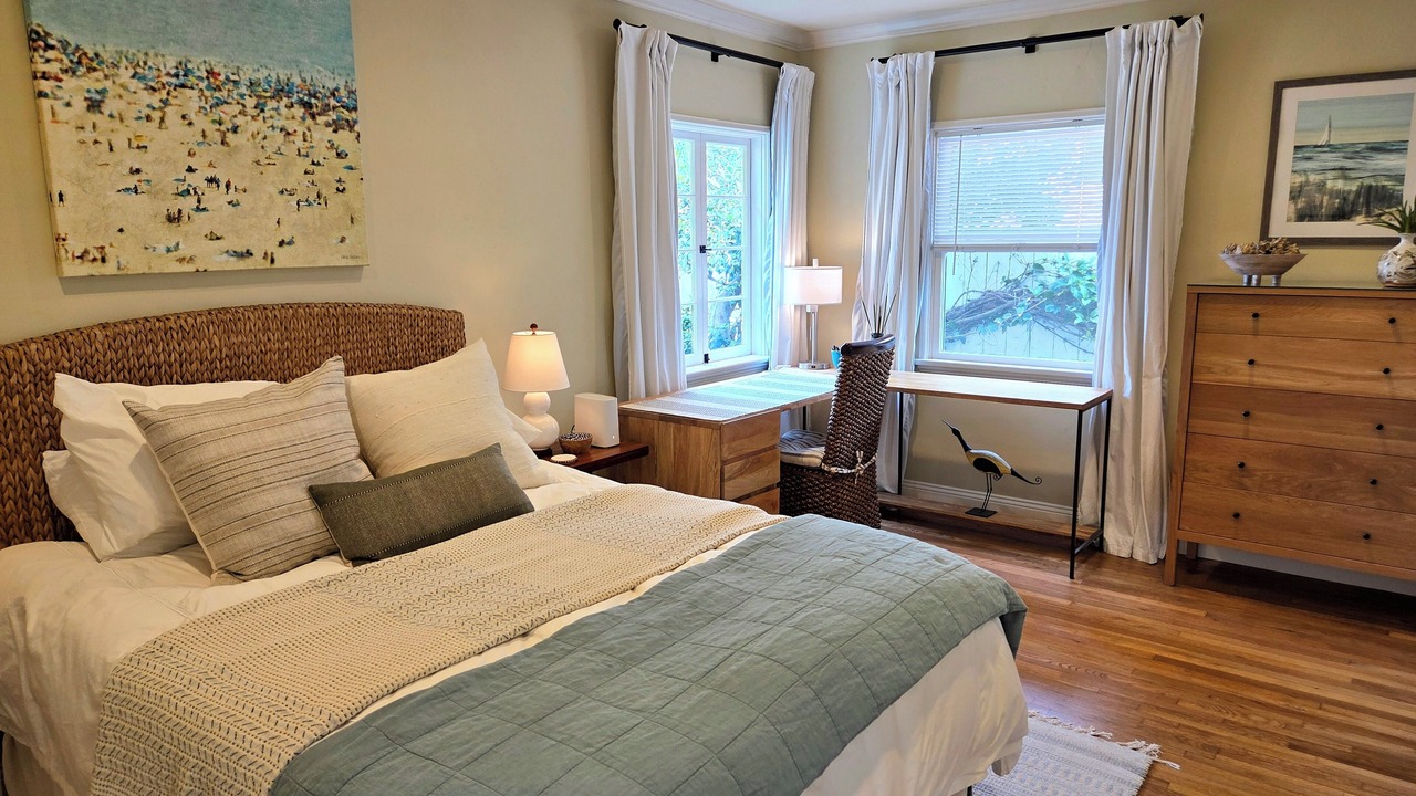 Photo of Bedroom in Village of La Jolla