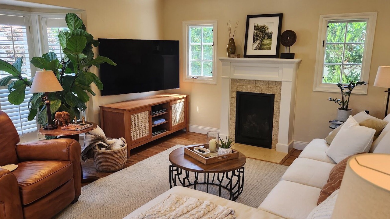 Photo of Livingroom in Village of La Jolla