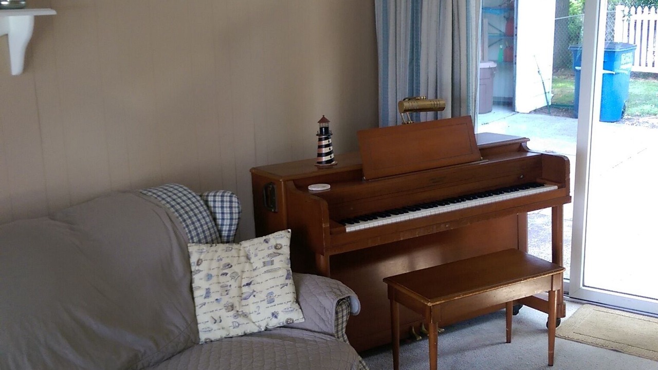 Photo of Livingroom in Spring Lake
