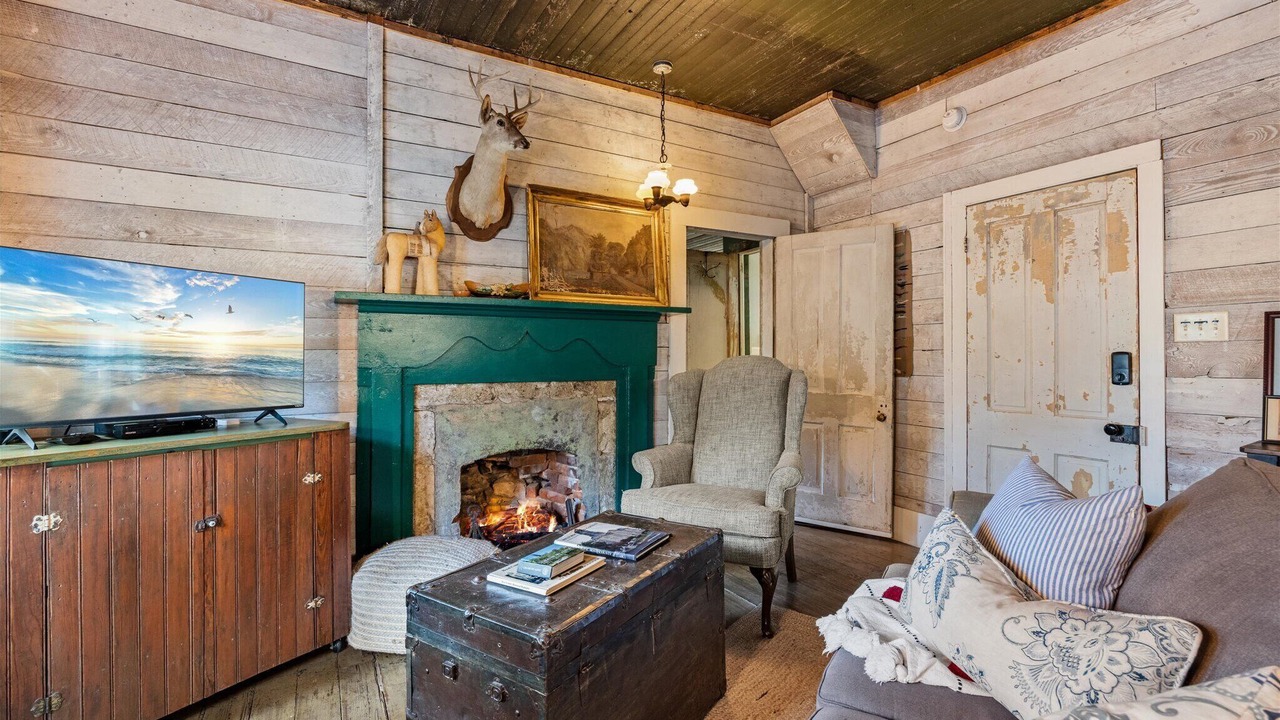 Photo of Livingroom in Granbury