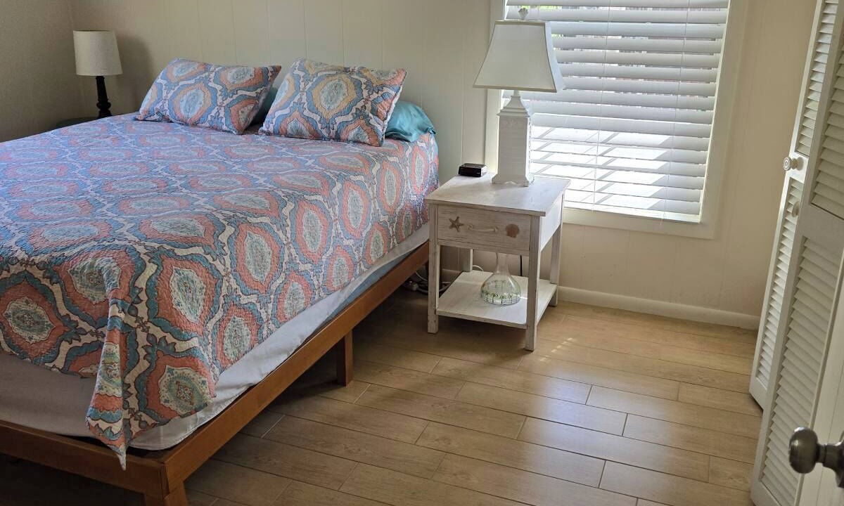 Photo of Bedroom in Golden Beach
