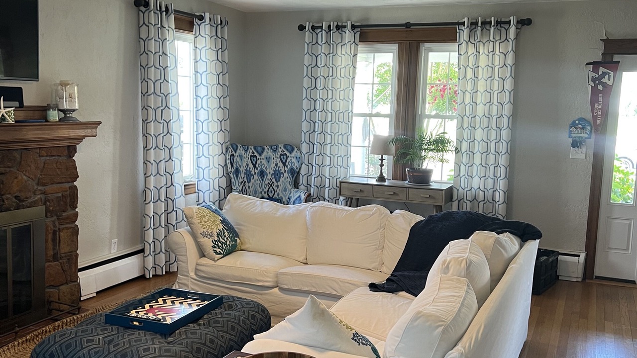 Photo of Livingroom in Spring Lake