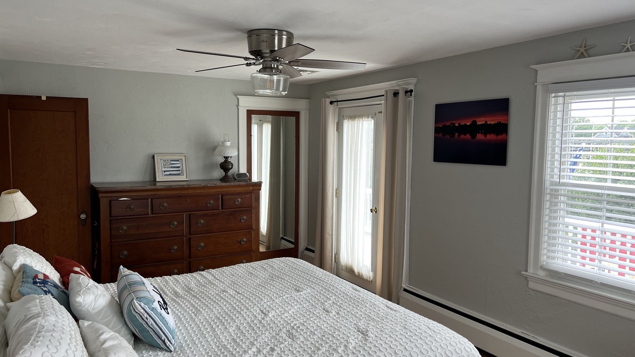 Photo of Bedroom in Spring Lake