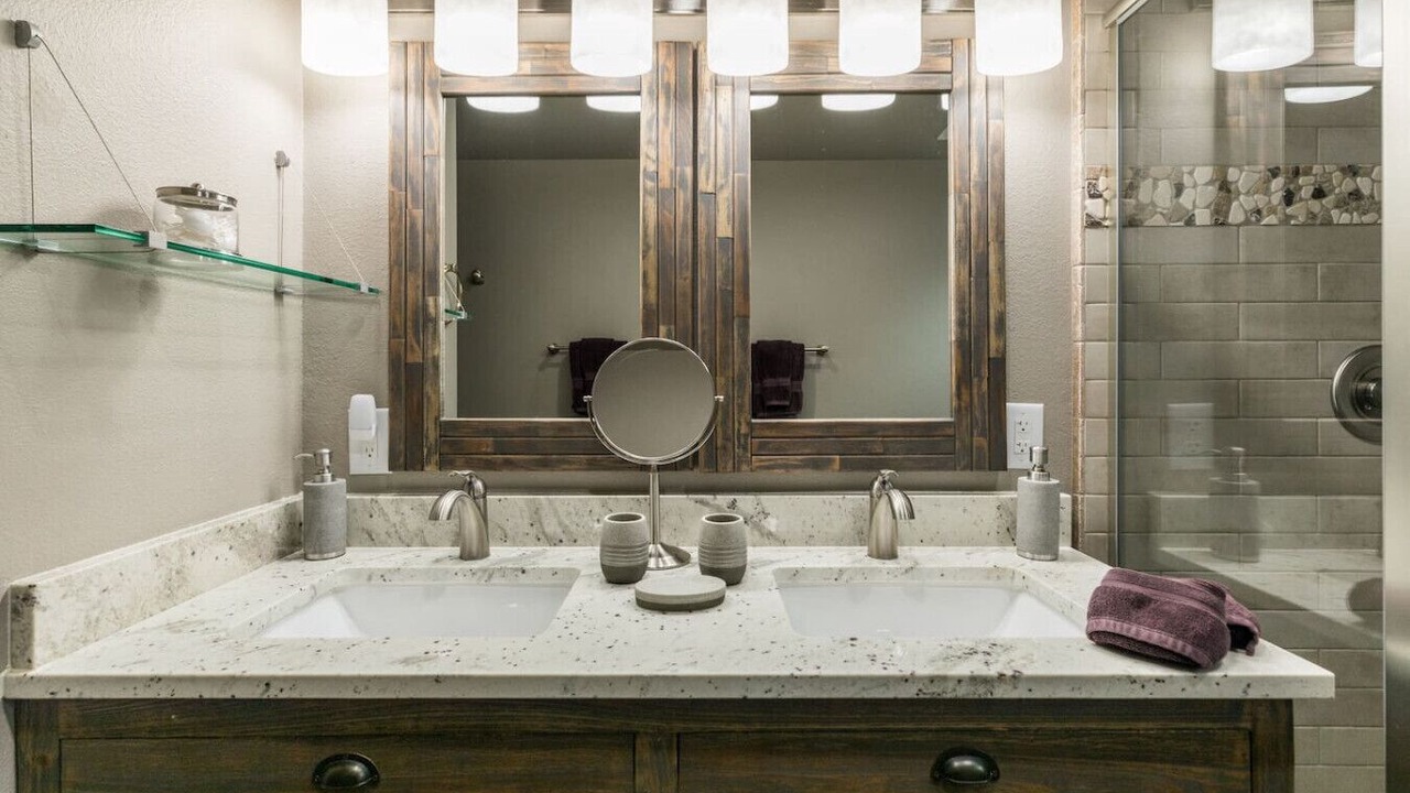 Photo of Bathroom in Park Hill