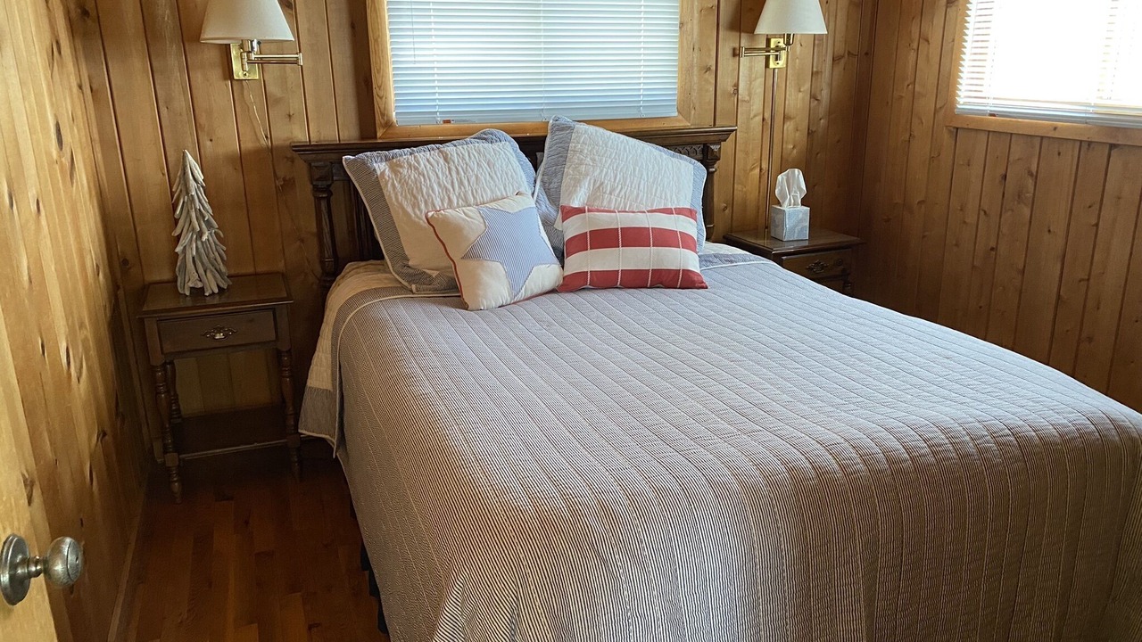 Photo of Bedroom in Huddleston