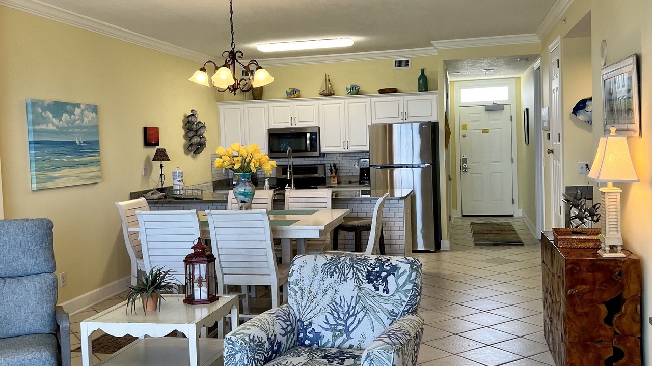 Photo of Livingroom in Orange Beach East
