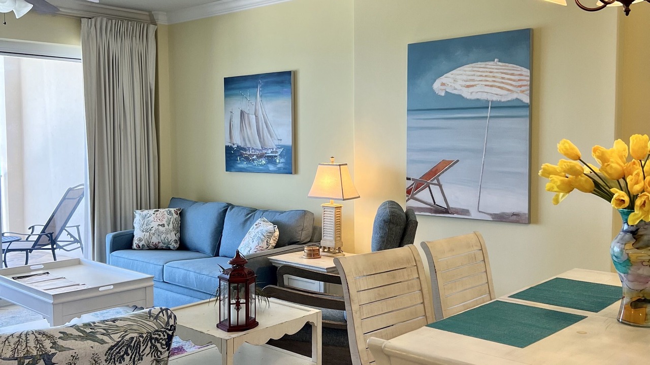 Photo of Livingroom in Orange Beach East