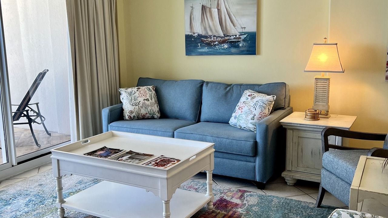 Photo of Livingroom in Orange Beach East