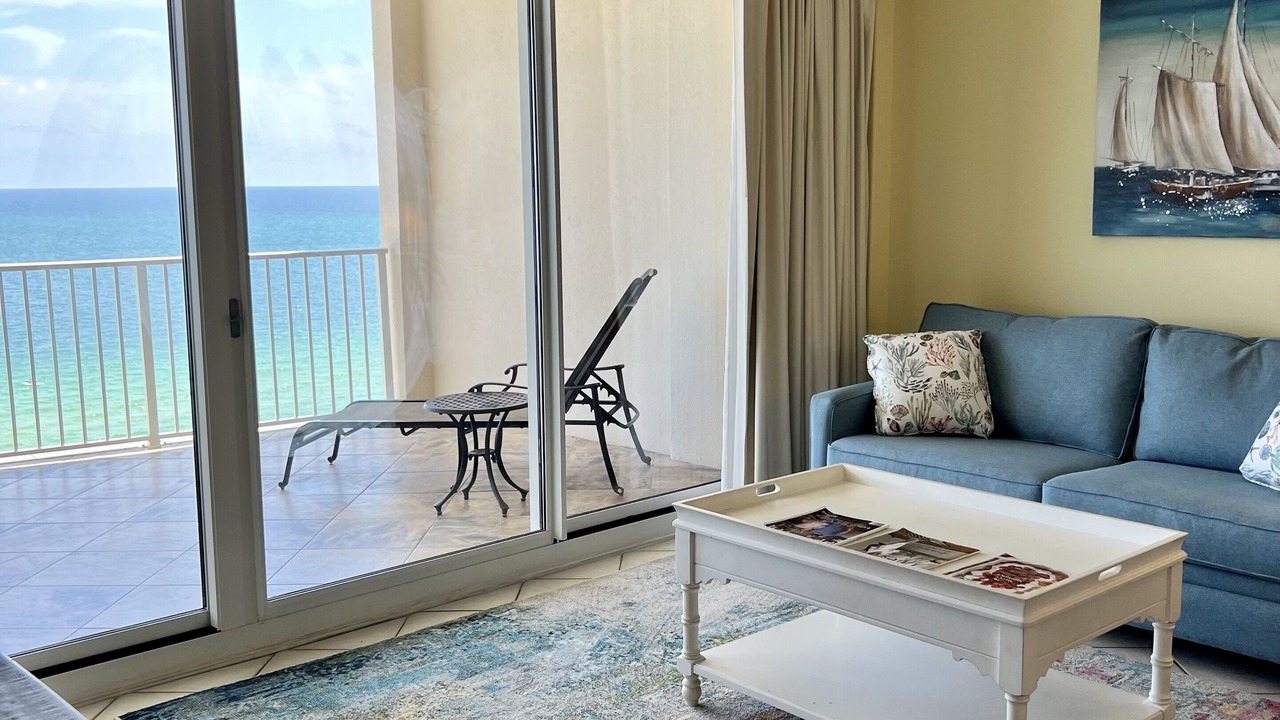 Photo of Livingroom in Orange Beach East