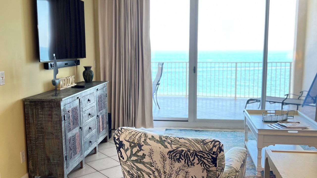 Photo of Livingroom in Orange Beach East