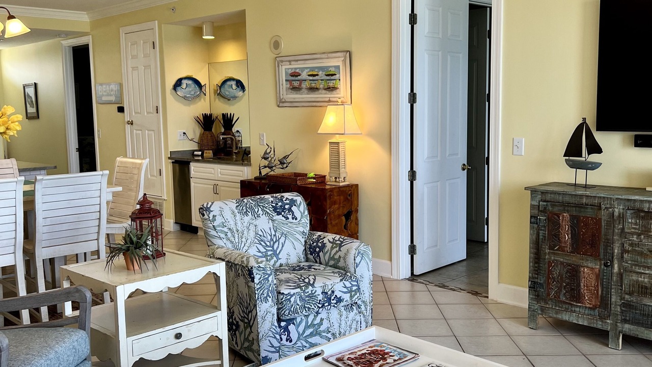 Photo of Livingroom in Orange Beach East