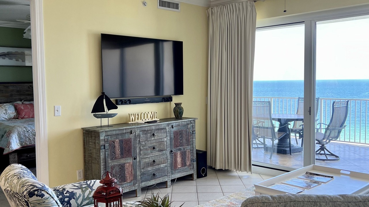 Photo of Livingroom in Orange Beach East
