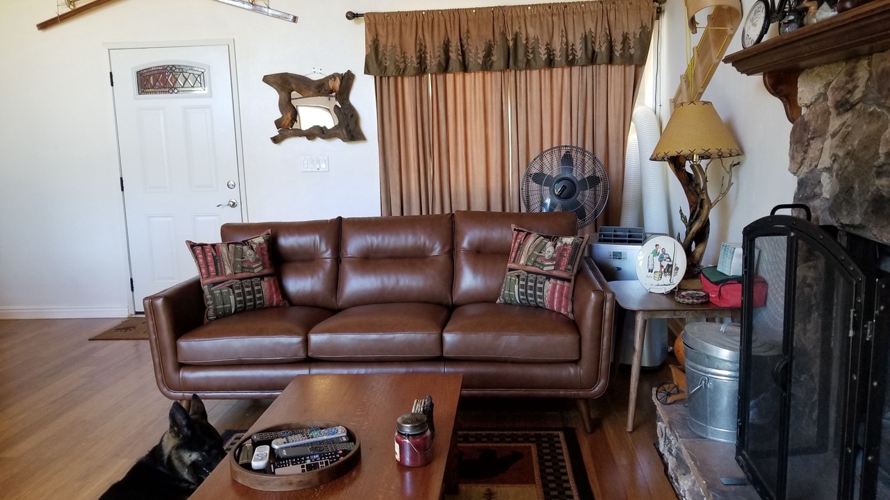 Photo of Livingroom in Arrowbear Lake