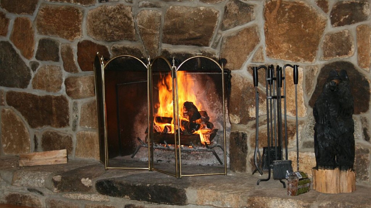 Photo of Livingroom in Cullowhee