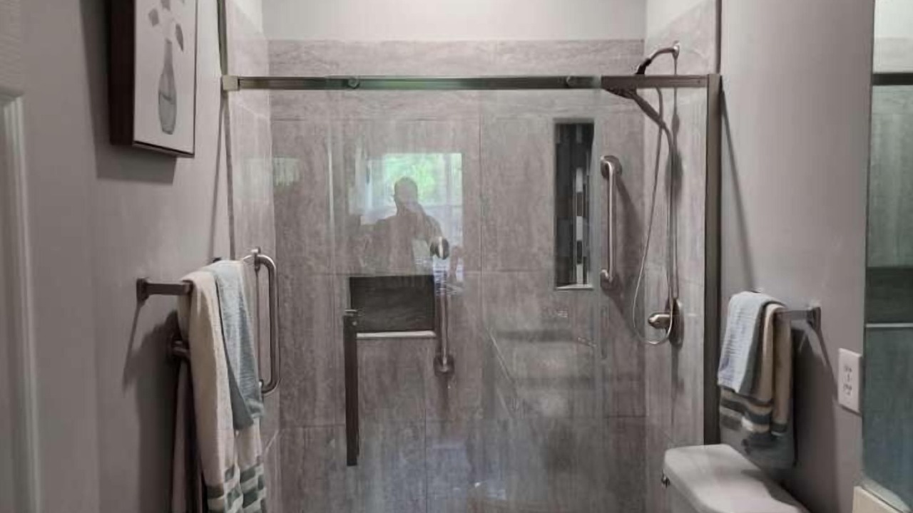 Photo of Bathroom in Camdenton