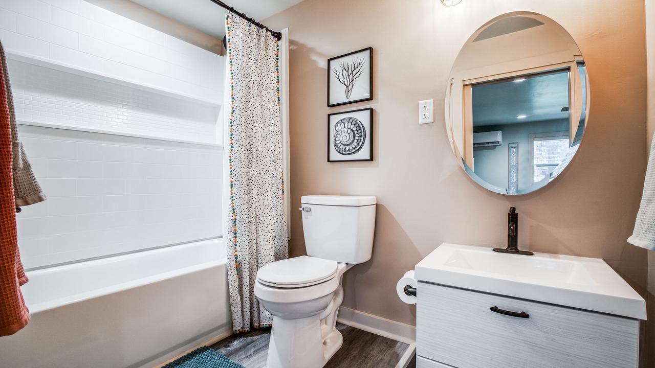 Photo of Bedroom in Tool