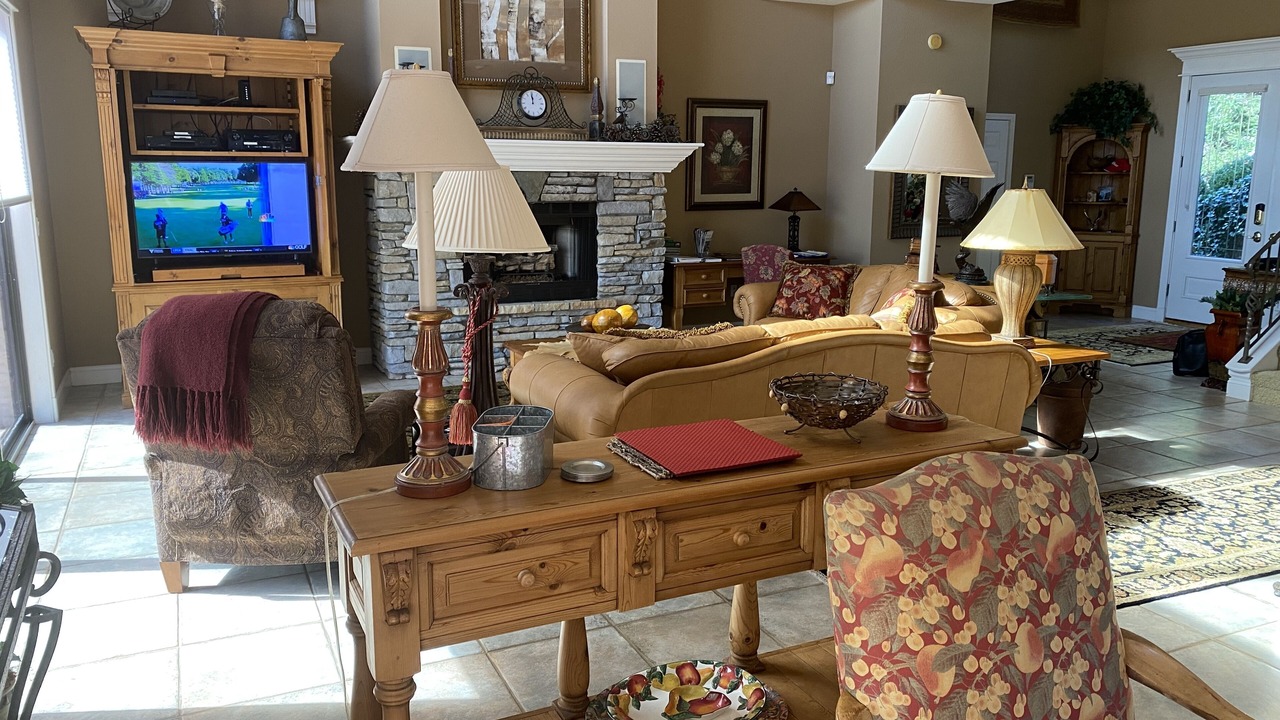 Photo of Livingroom in Hendersonville