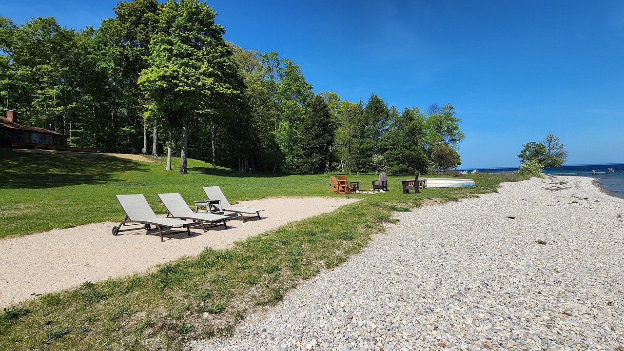 Photo of Others in Suttons Bay