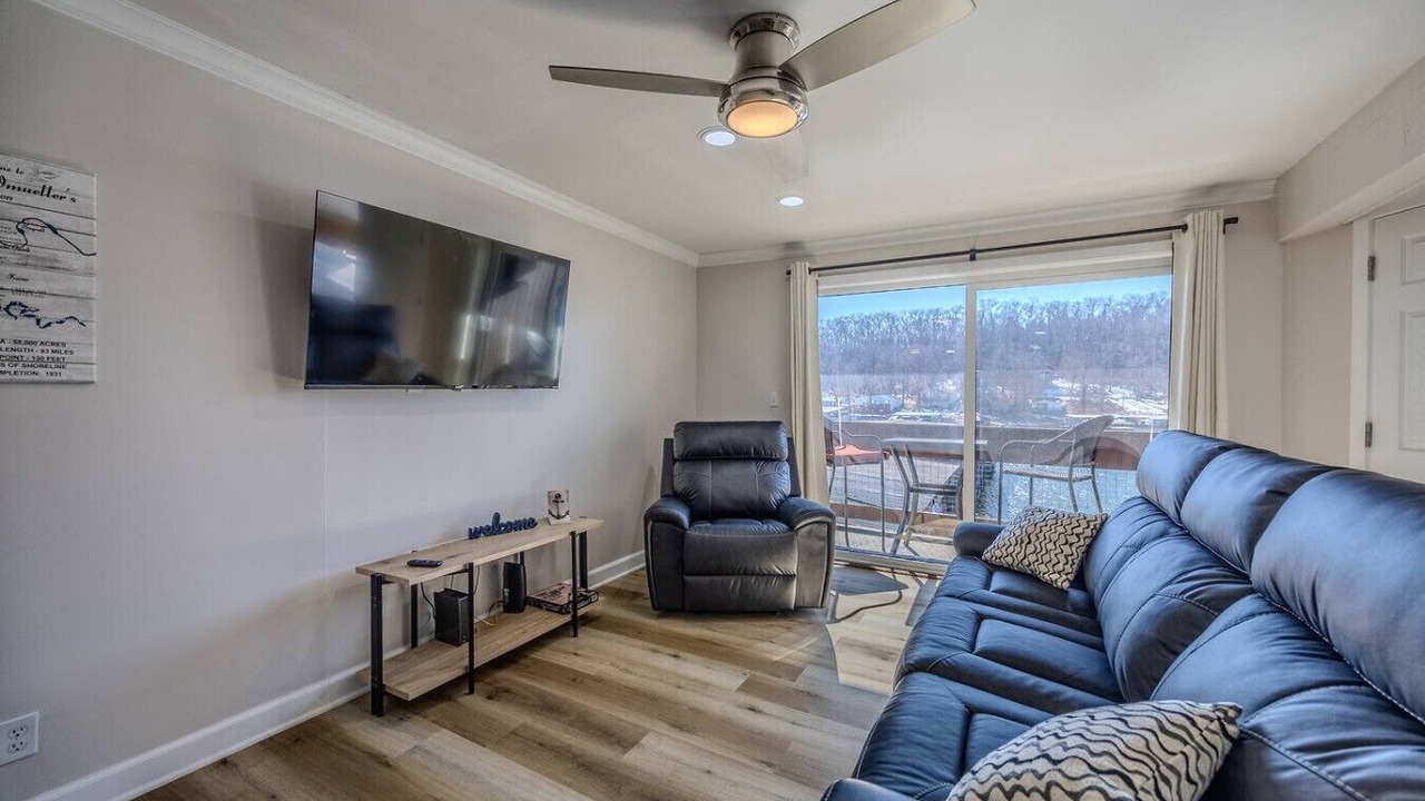Photo of Livingroom in Osage Beach