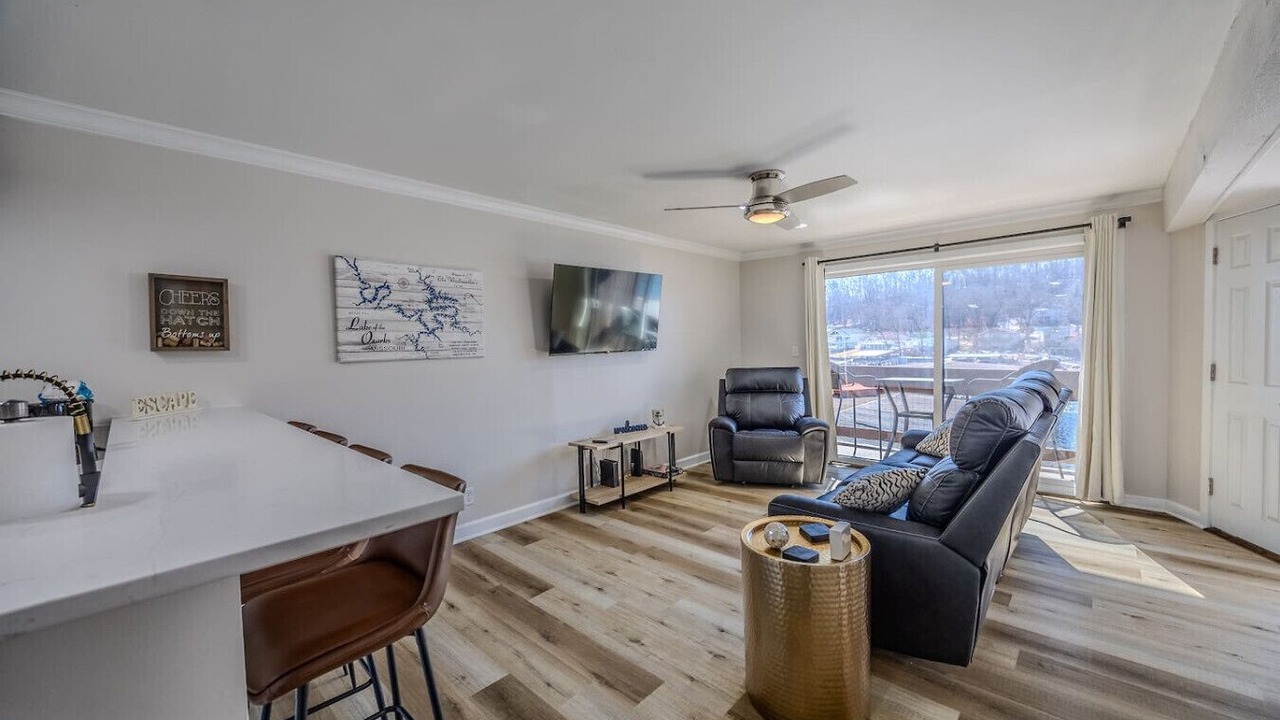 Photo of Livingroom in Osage Beach