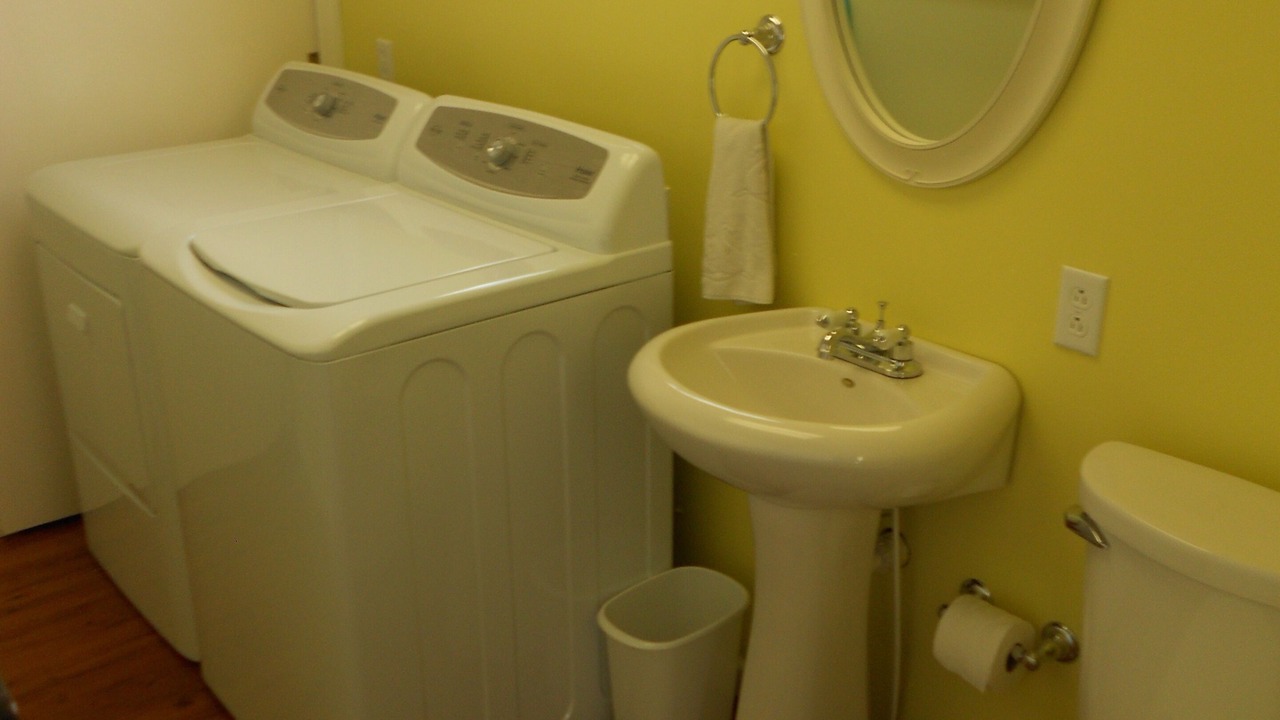 Photo of Bathroom in Lakeview