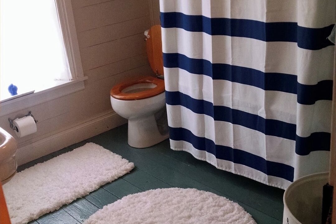 Photo of Bathroom in L'Ardoise West