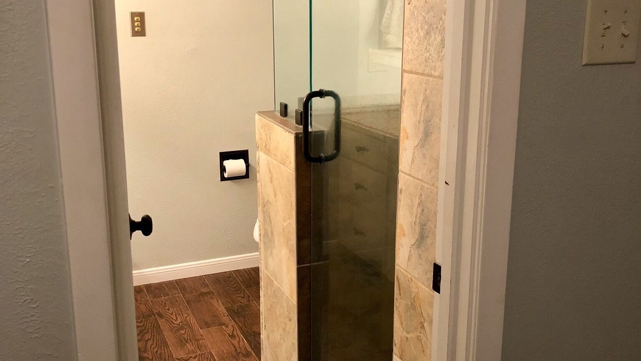 Photo of Bathroom in Brookeland
