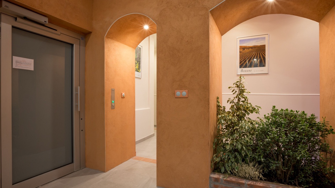 Photo of Others in Beaune