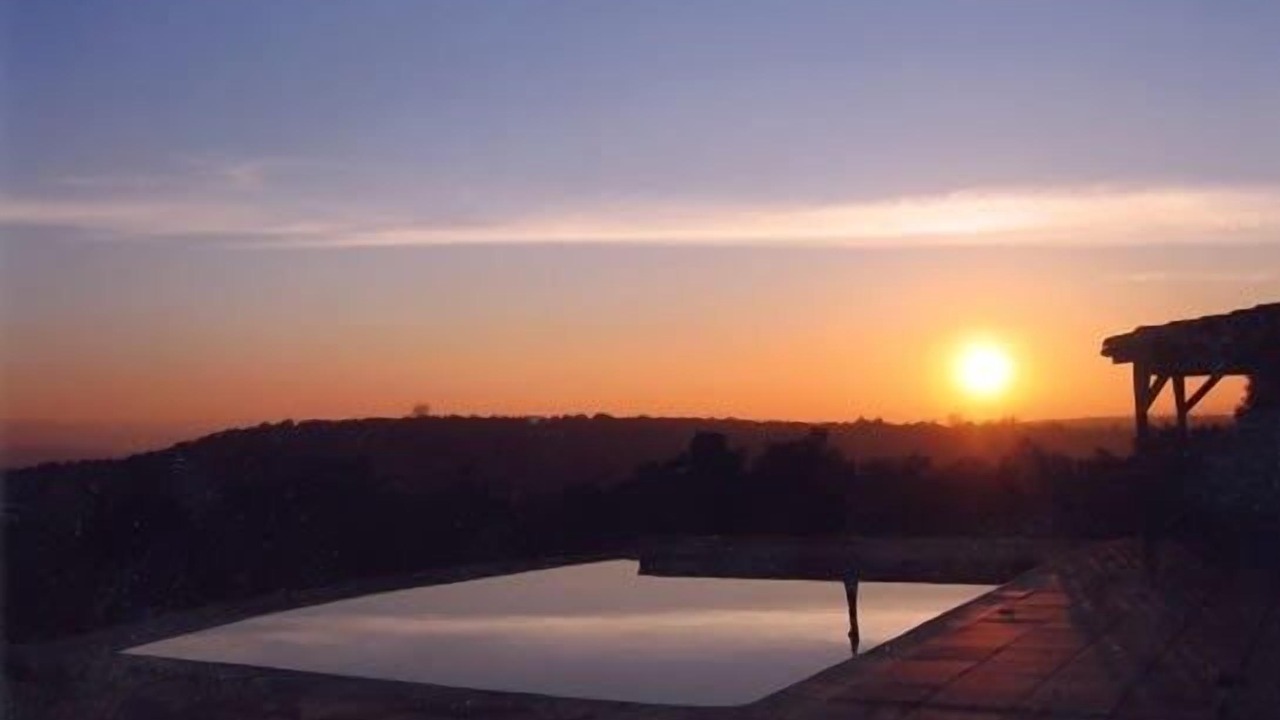 Photo of Outdoor in Claret