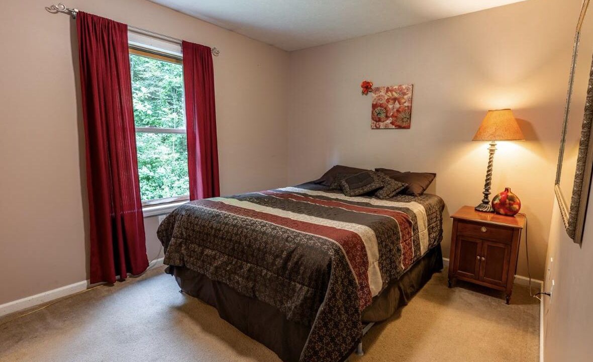 Photo of Bedroom in Confluence