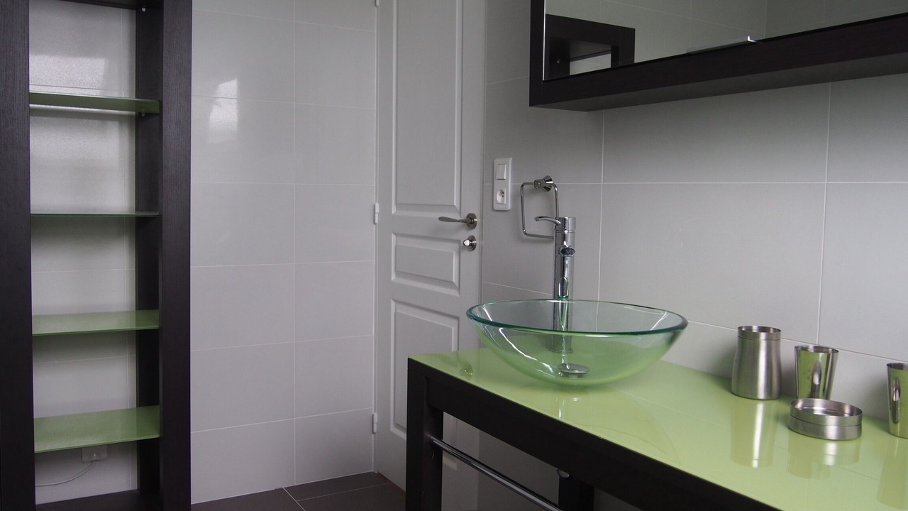 Photo of Bathroom in Vains