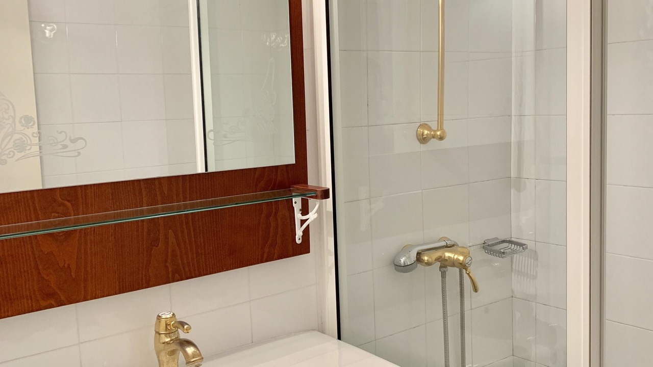 Photo of Bathroom in Saint-Coulomb
