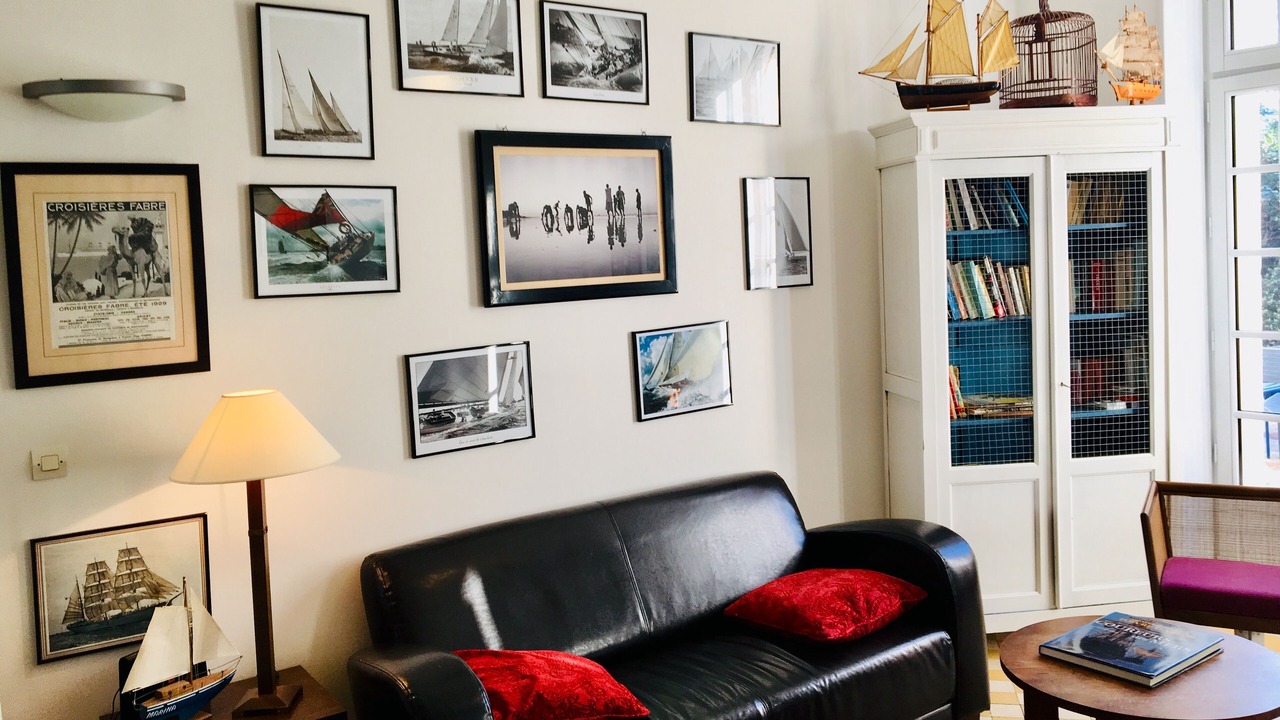 Photo of Livingroom in Saint-Coulomb