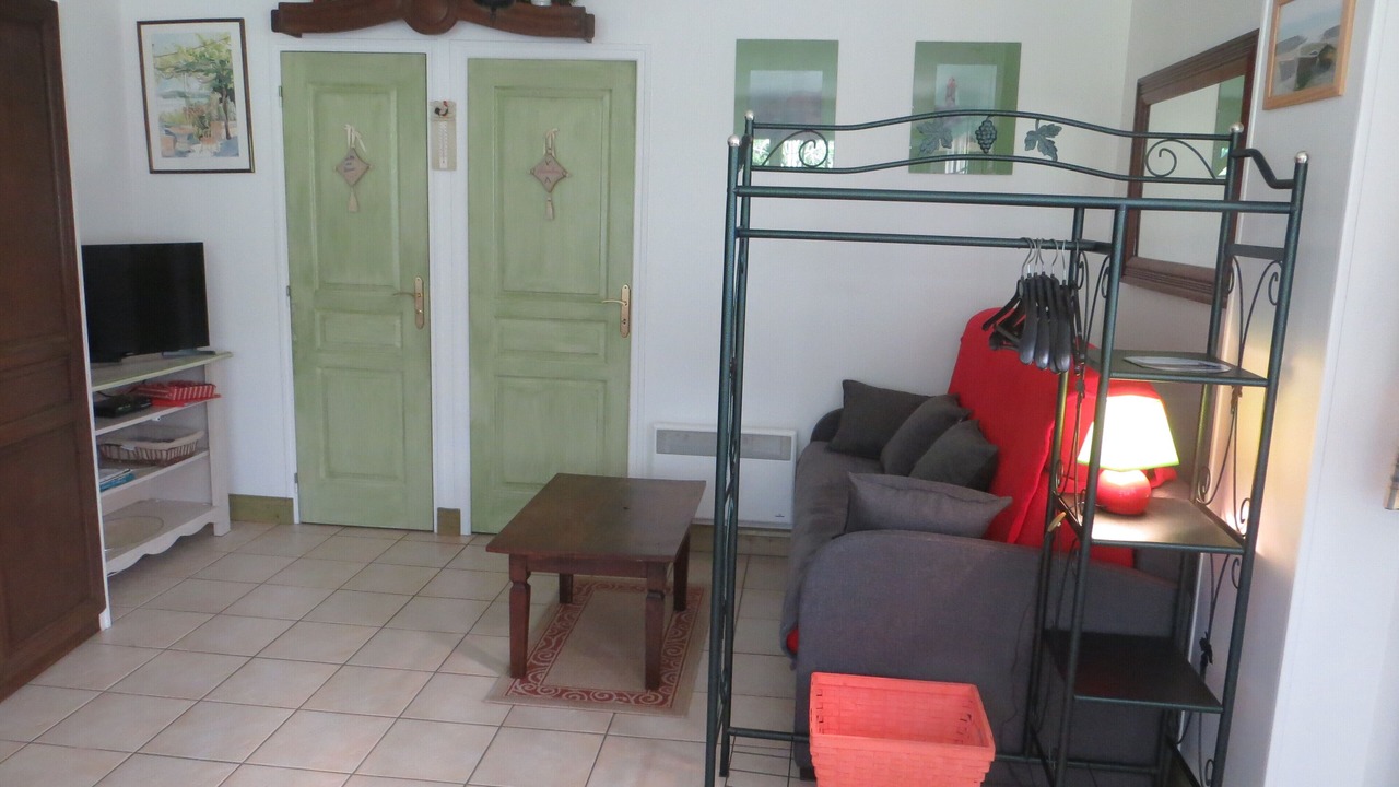 Photo of Livingroom in Saint-Leonard