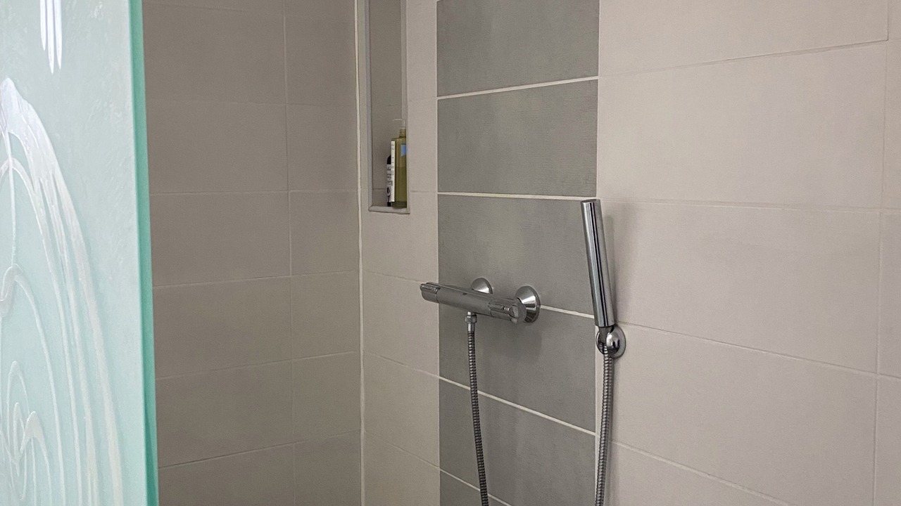 Photo of Bathroom in Florentin