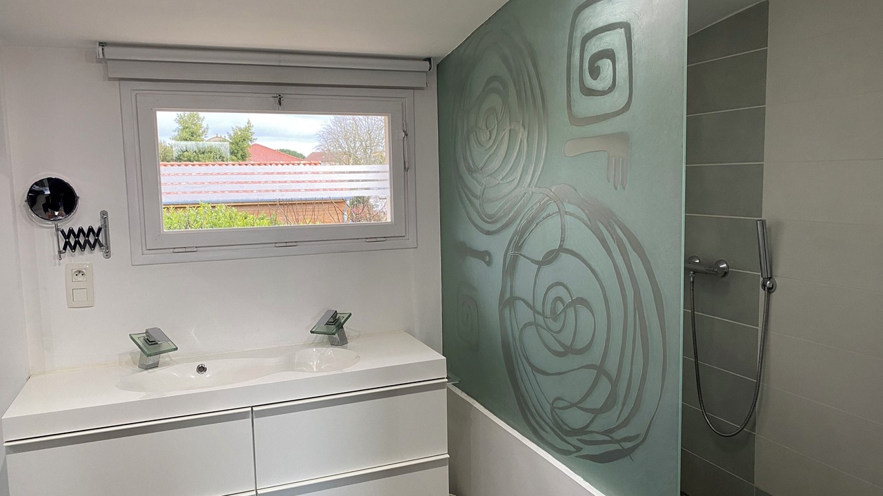 Photo of Bathroom in Florentin