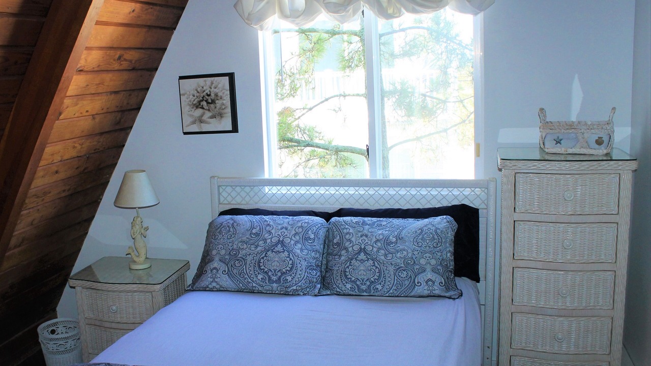 Photo of Bedroom in Harvey Cedars