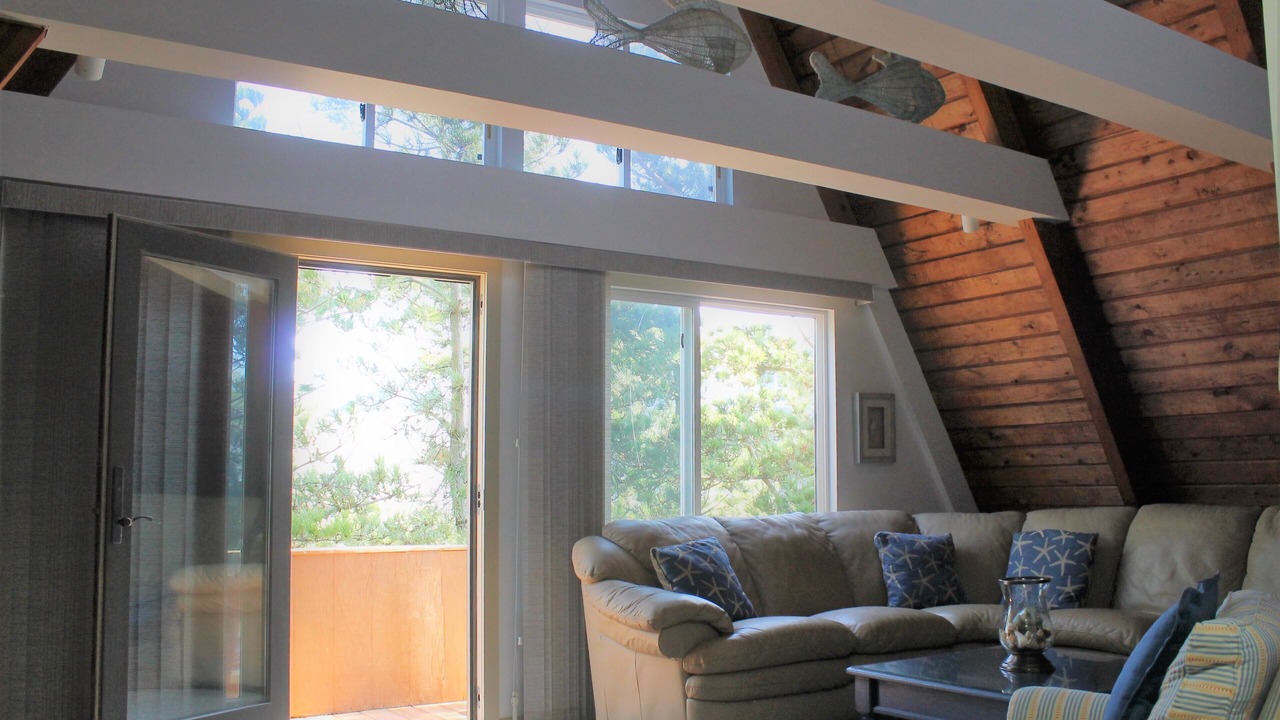 Photo of Livingroom in Harvey Cedars