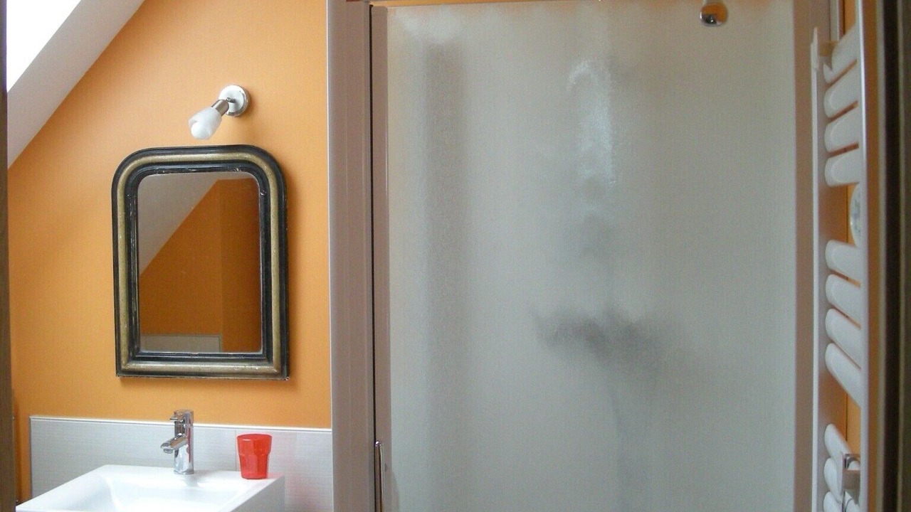 Photo of Bathroom in Campan
