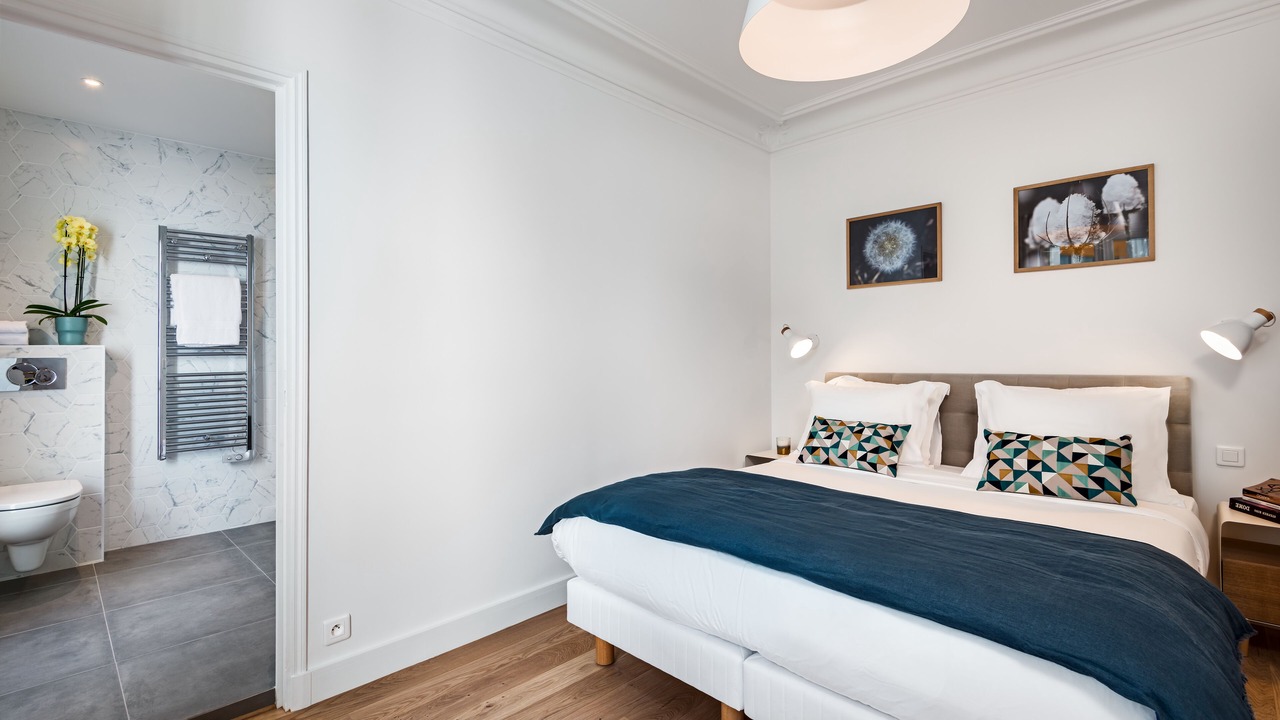 Photo of Bedroom in Val-de-Grace