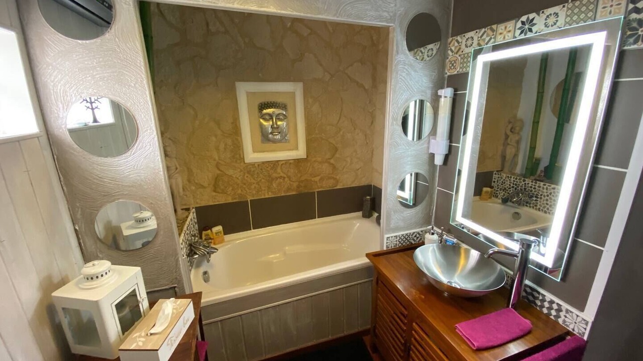 Photo of Bathroom in La Bassee