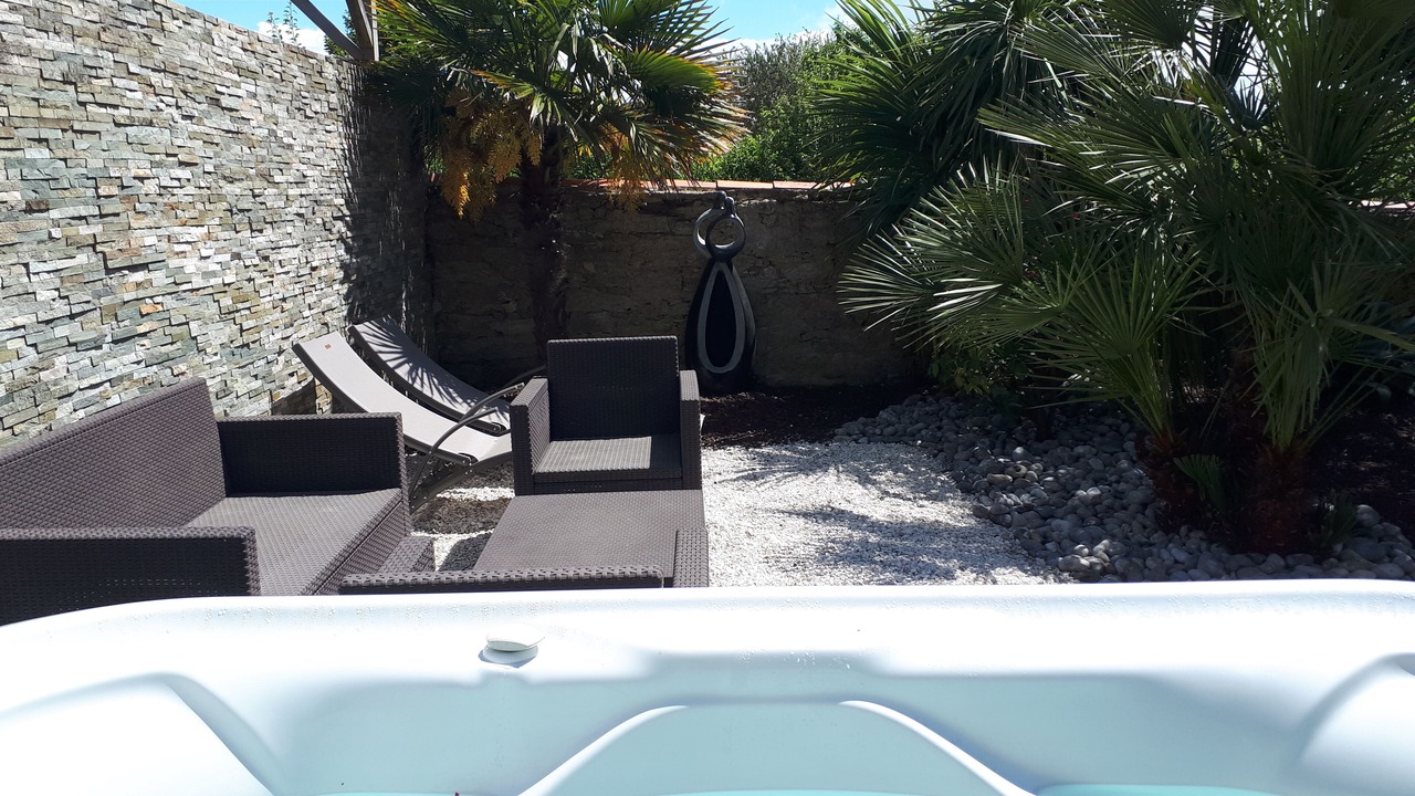 Photo of Outdoor in La Rogere