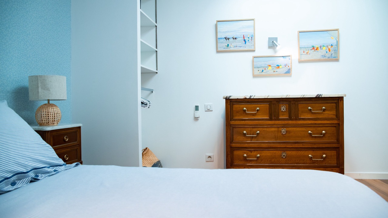 Photo of Bedroom in Deauville City Centre