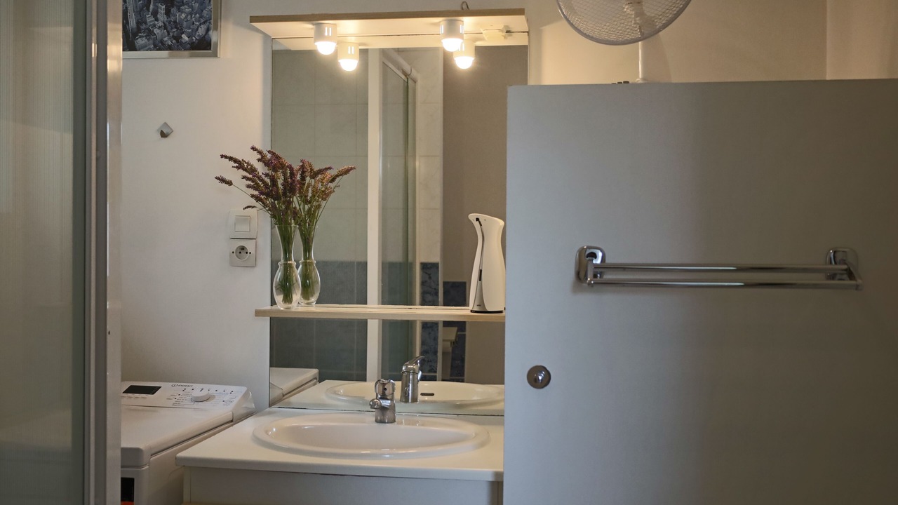 Photo of Bathroom in Carquefou